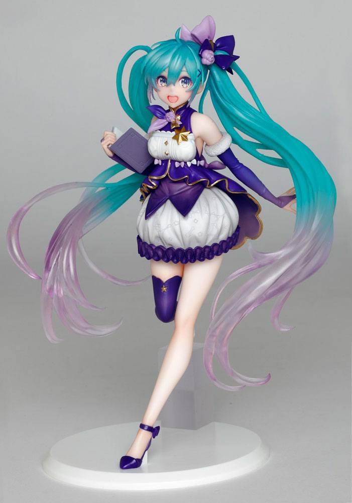 Vocaloid PVC Statue Hatsune Miku 3rd Season Winter Ver.  18 cm