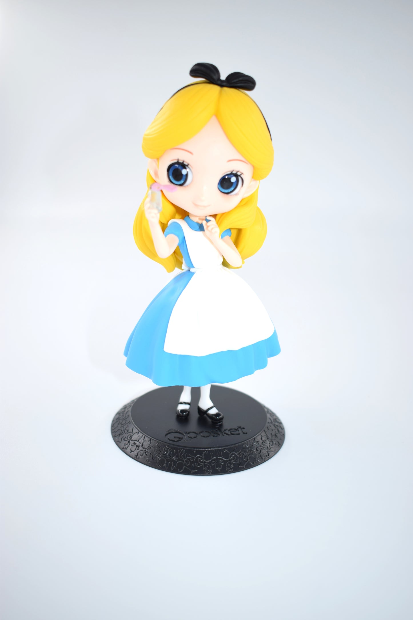 BANPRESTO Disney Characters Q Posket ALICE IN WONDERLAND - ALICE THINKING TIME Figure B